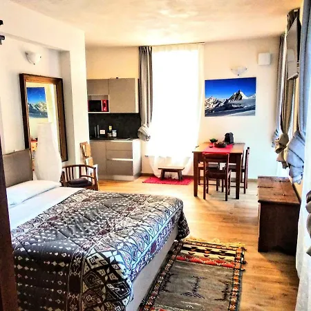 Apartment Maison Soleil - Mansarda Aosta